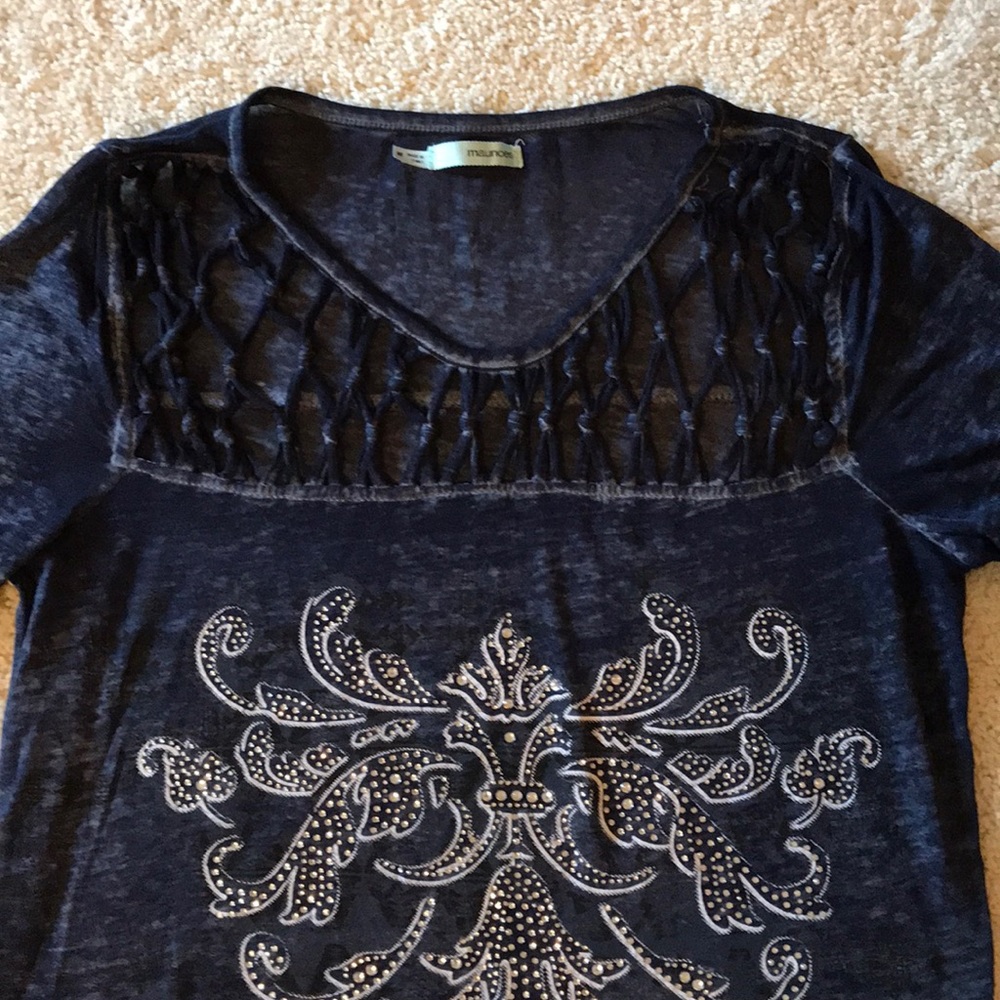 5/$25❗️Maurices embellished long sleeve. M - Picture 1 of 8
